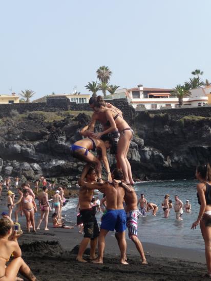Jeunesse Espagnole plage de la Arena